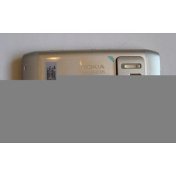 Nokia N8 srebrna