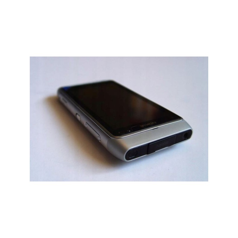 Nokia N8 srebrna