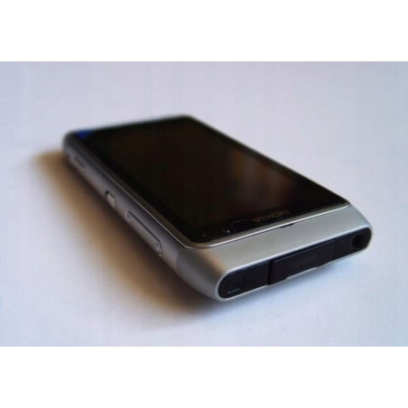 Nokia N8 srebrna