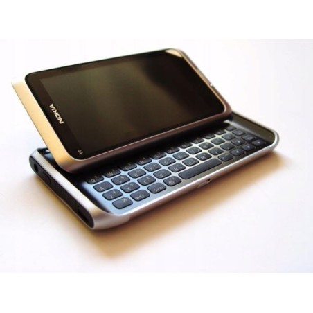 Nokia E7 srebrna